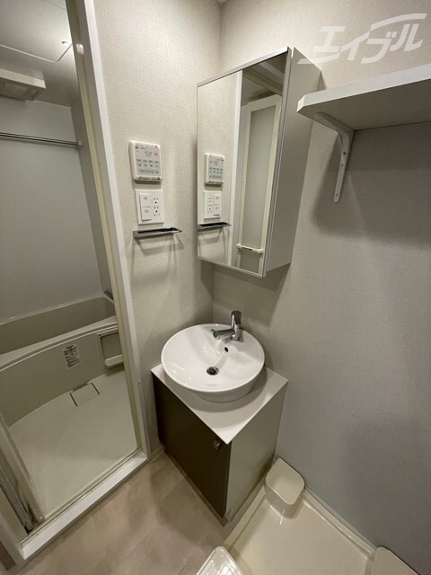 物件内観写真7　(使いやすい洗面台です！)