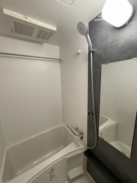 物件内観写真8　(ホテルのようお風呂です！)