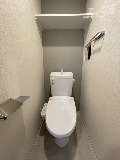 物件内観写真12　(上に収納ありです！)