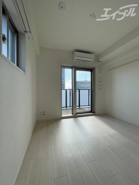 物件内観写真16　(綺麗な白基調！)