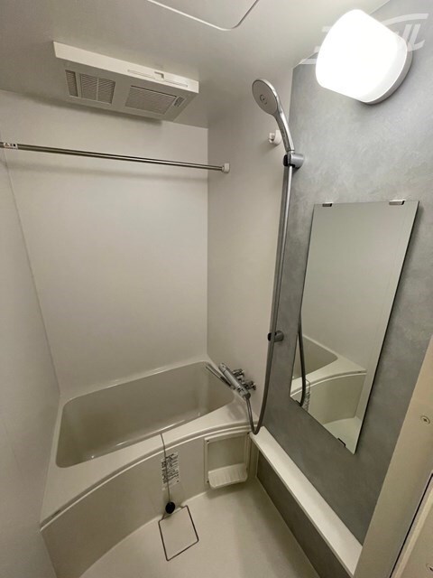 物件内観写真22　(浴室の配色もオシャレ！)