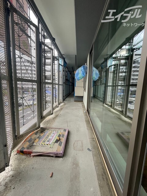 物件内観写真12　(広いバルコニー)