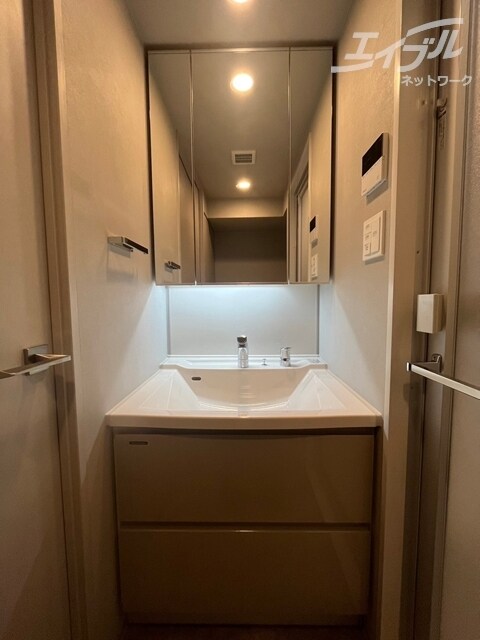 物件内観写真5　(独立洗面台です)