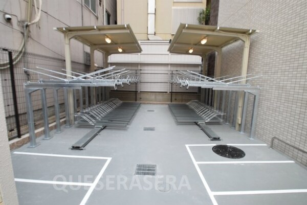 敷地内/建物