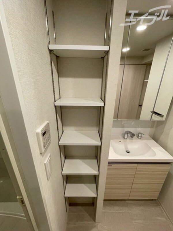 収納(便利な収納スペースになります)