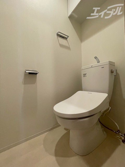 物件内観写真25　(ウォシュレット付いてます！)