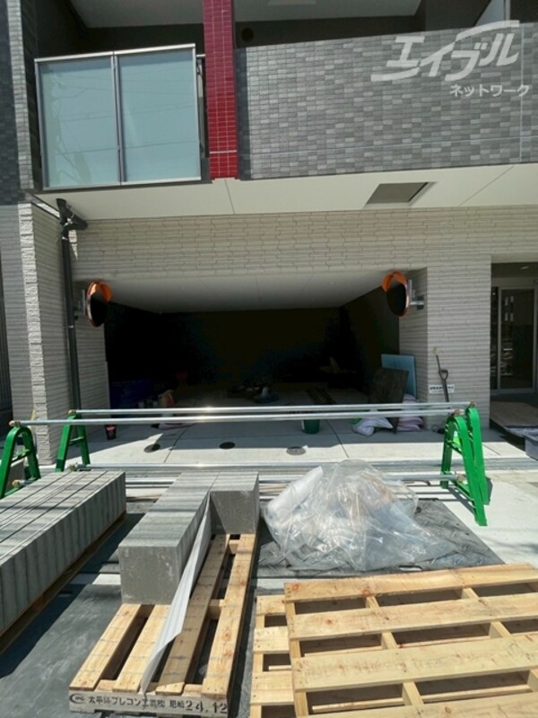 敷地内/建物(駐車場になります)