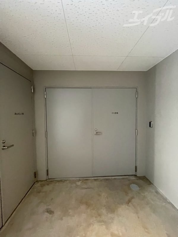 敷地内/建物