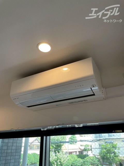 物件内観写真4　(エアコン付いてます。)