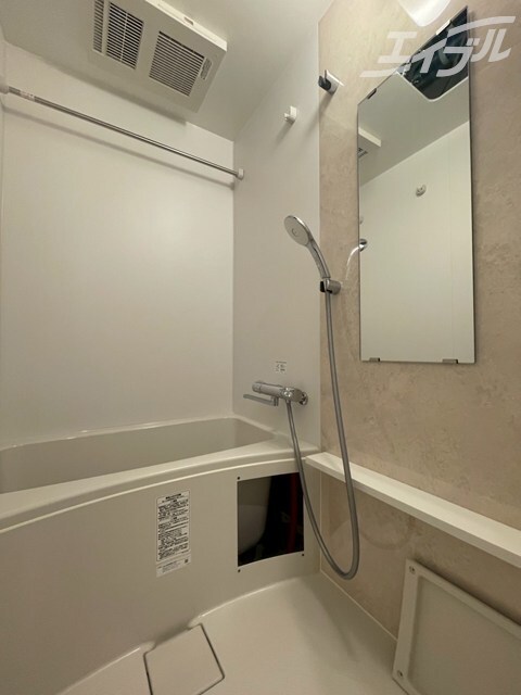 物件内観写真14　(清潔感のあるバスルームです)