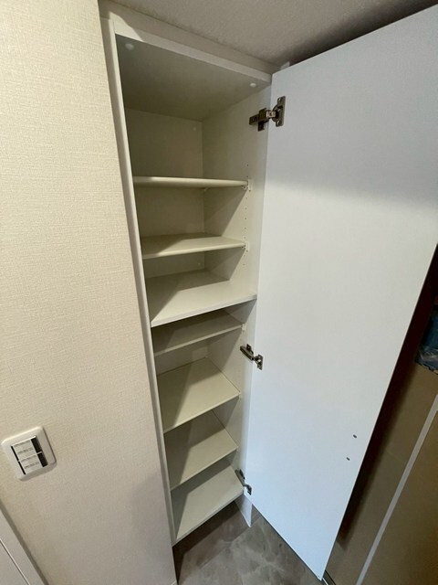 物件内観写真15　(たくさん収納できるシューズボックス！)