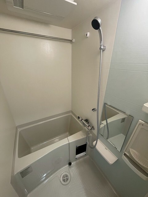 物件内観写真17　(浴室乾燥、暖房付きのお風呂です！)