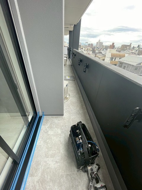 物件内観写真18　(奥行きのあるワイドバルコニー設計！)