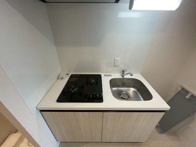 物件内観写真20　(ガスコンロ2口付き、シンクも広めです！)