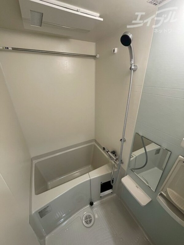 バス／シャワールーム等(用具置き場ございます。)