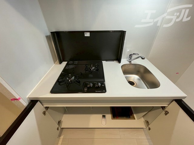 物件内観写真8　(ガスコンロ2口付きシステムキッチン！)