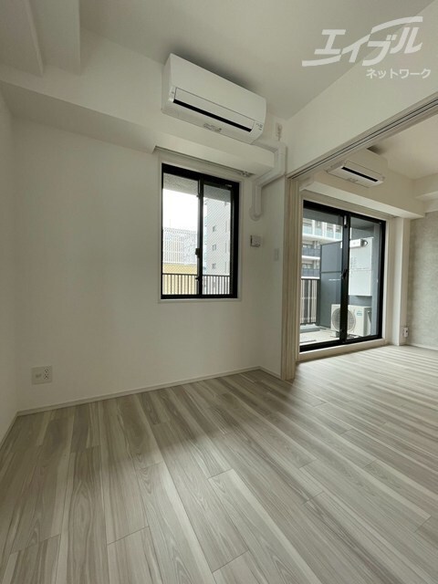 物件内観写真11　(洋室写真です)