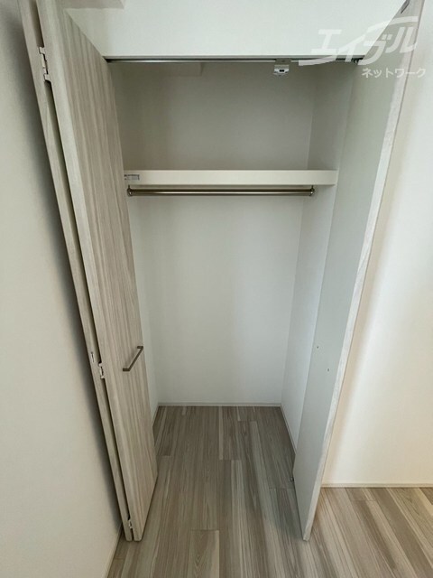 物件内観写真16　(便利な収納スペースです)
