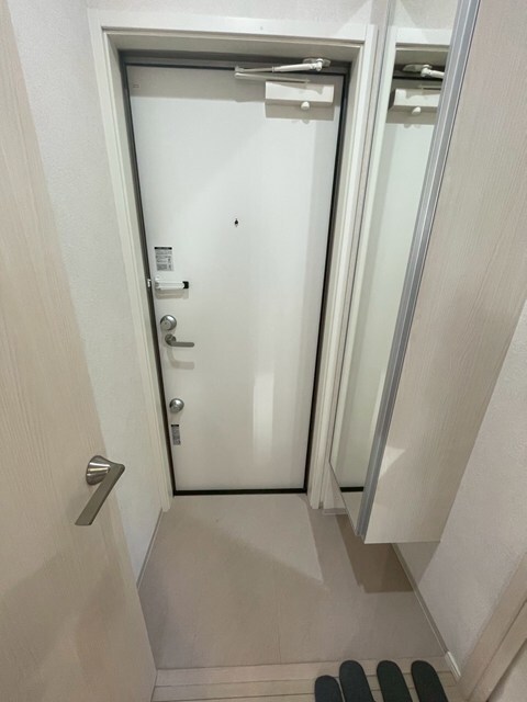 物件内観写真7　(玄関になります)