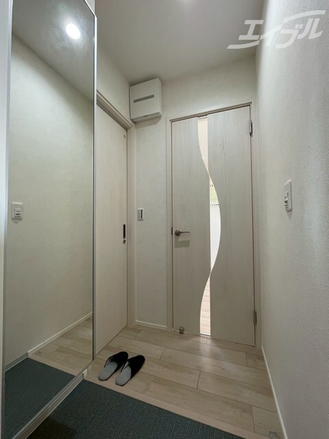 物件内観写真9　(玄関になります)