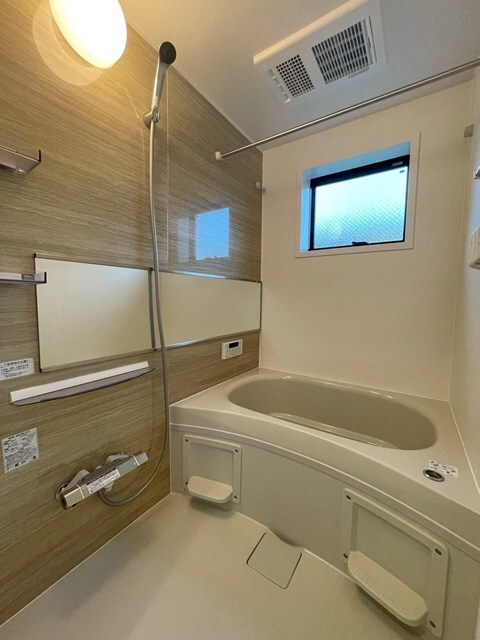 物件内観写真20　(浴室乾燥機付きお風呂になります)