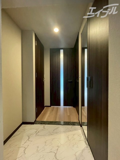 物件内観写真9　(玄関になります)