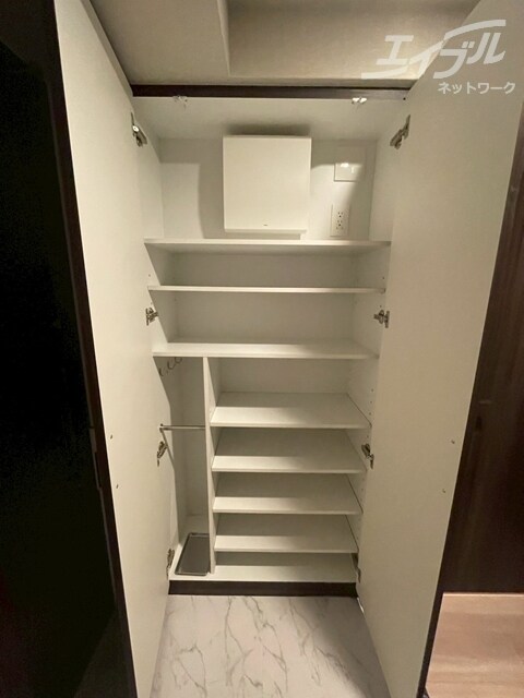 物件内観写真10　(シューズボックスです)