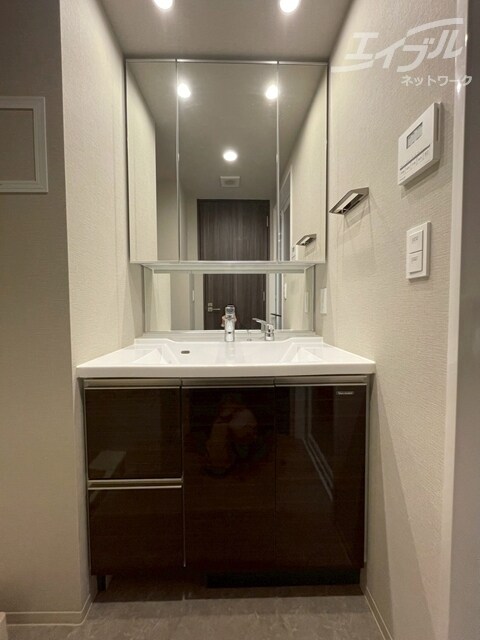 物件内観写真13　(独立洗面台です)