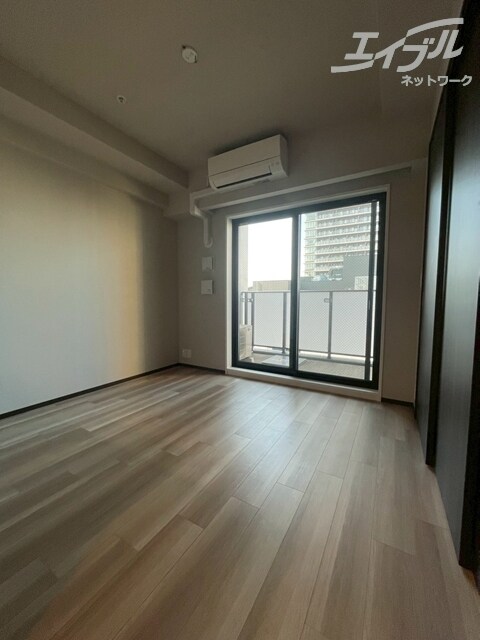 物件内観写真21　(リビング10.0帖ございます)