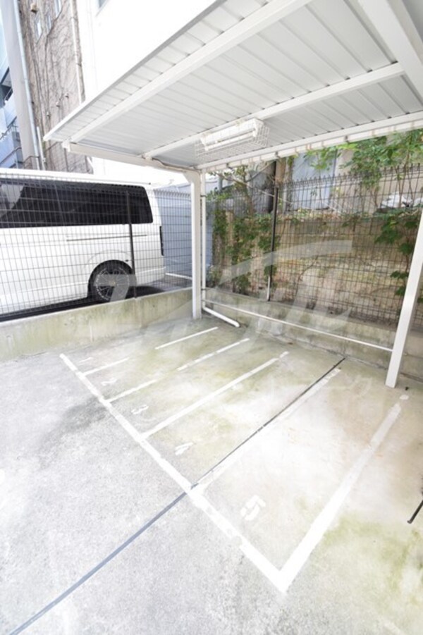 敷地内/建物