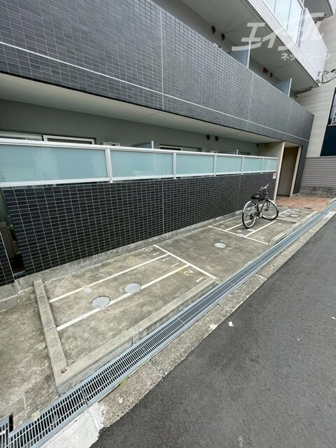 物件外観写真3　(駐輪場)