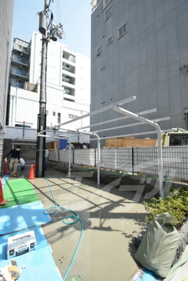 敷地内/建物