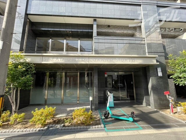 物件外観写真5　(エントランスです)