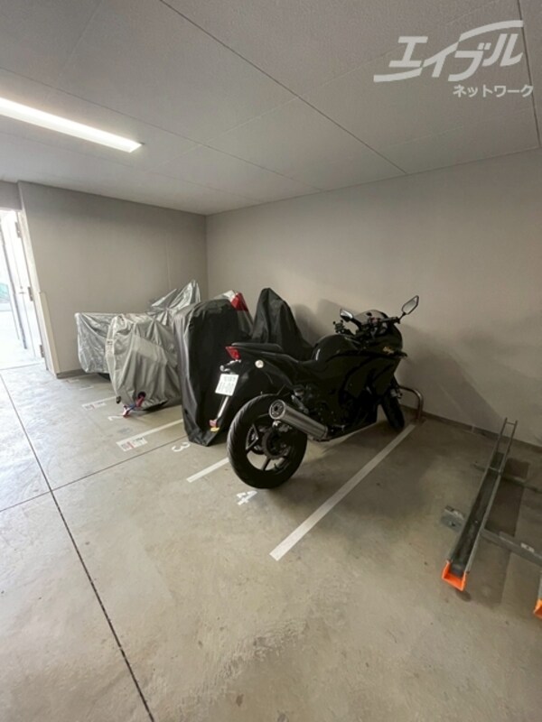 共用設備(バイク置き場ございます)