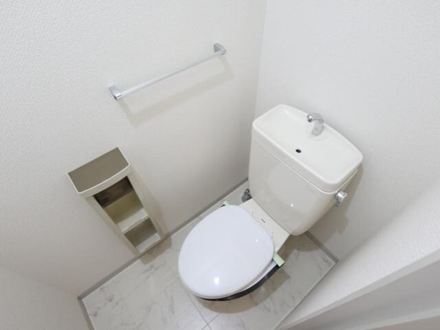 畝傍御陵前駅 徒歩5分 2階のトイレ