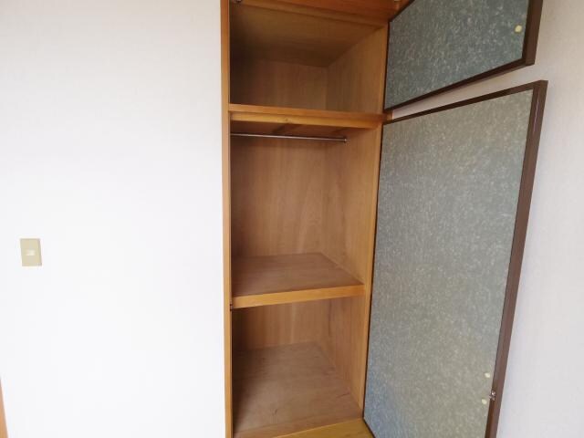 前栽駅 徒歩1分 2階の収納