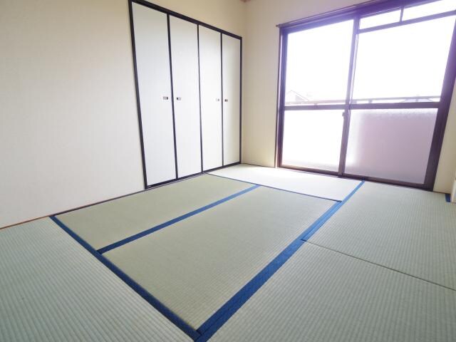 天理駅 徒歩12分 2階の居室