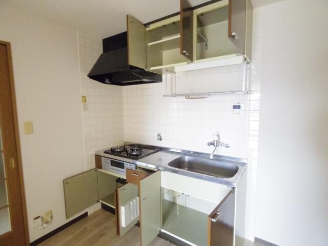 天理駅 徒歩12分 2階の収納