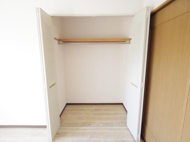 天理駅 徒歩12分 2階の収納