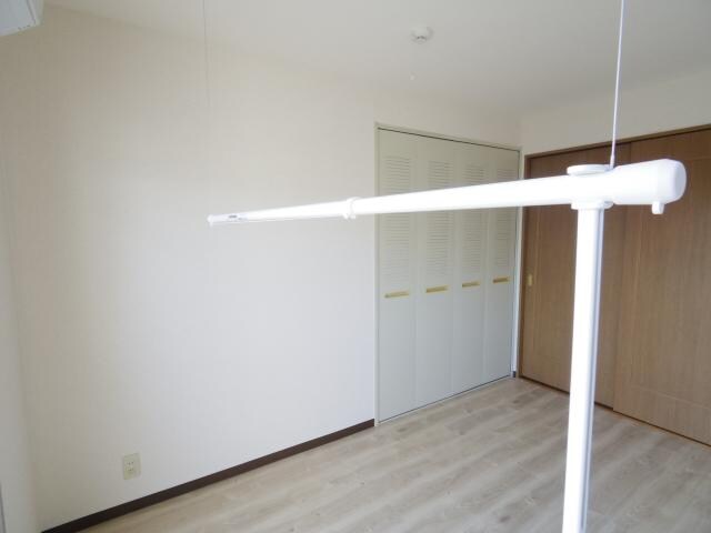 天理駅 徒歩12分 2階のその他設備(ルームハンガー)