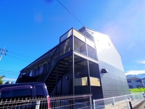 桜井線<万葉まほろば線> 柳本駅 2階建 築29年の外観写真