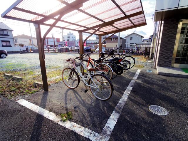 前栽駅 徒歩3分 3階の駐輪場