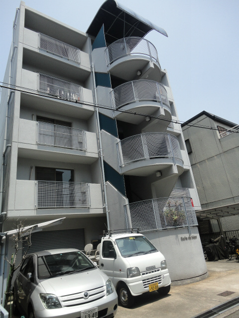 Ｓａｌｌｅ　ｄｅ　Ｓｅｊｏｕｒ／