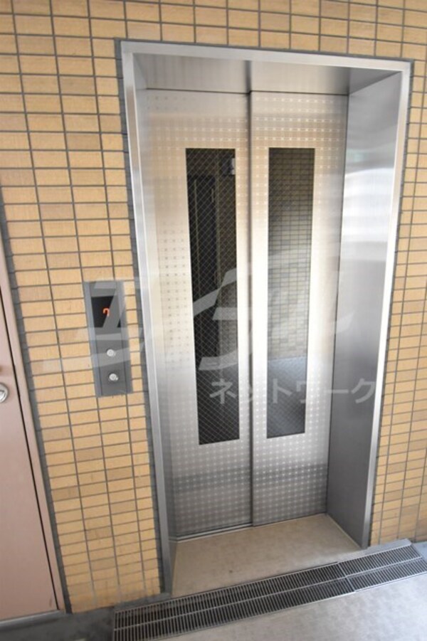 敷地内/建物