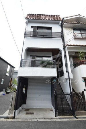 高倉町3丁目貸家外観写真