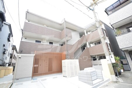 ラージヒル鶴見緑地外観写真