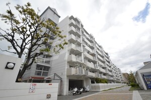 URプロムナーデ関目2号棟外観写真