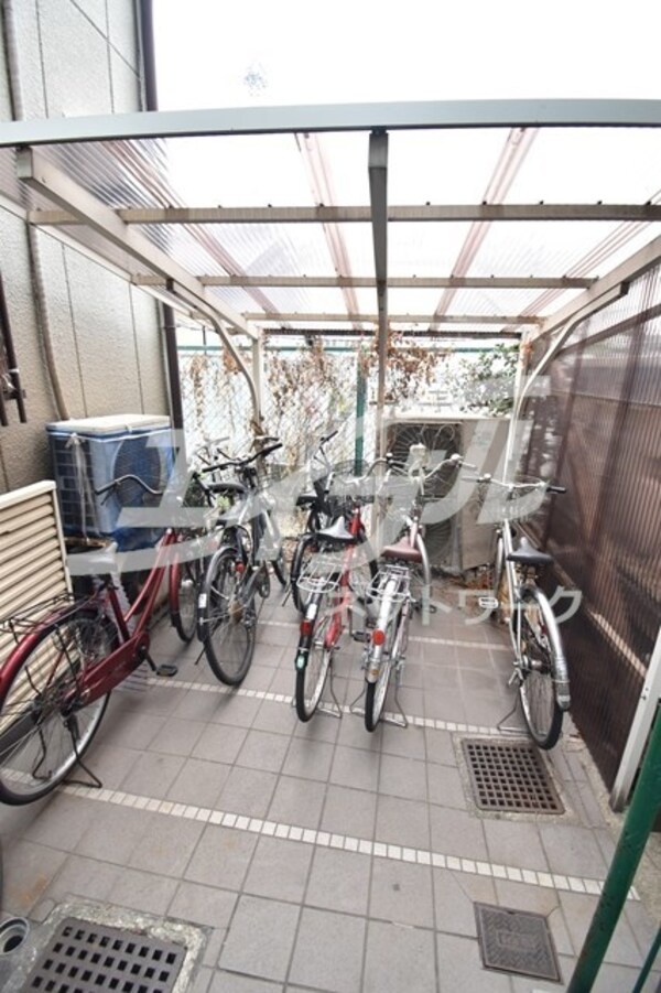 敷地内/建物