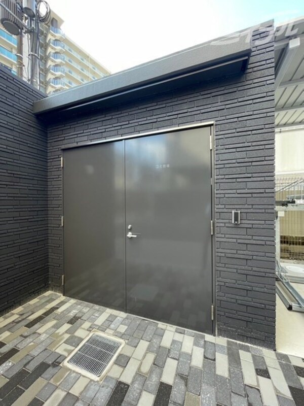 敷地内/建物
