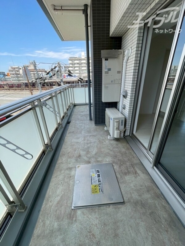 バルコニー(バルコニー広めです)